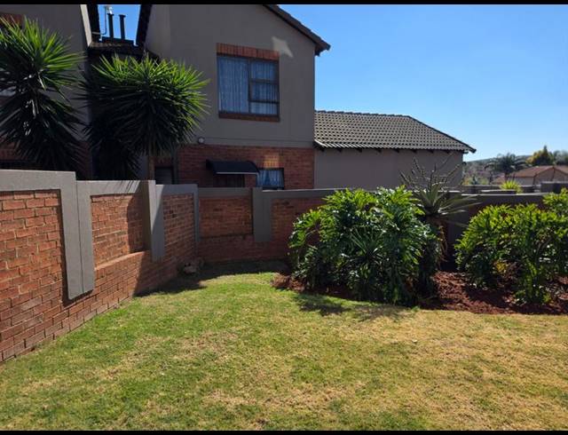 2 BEDROOM APARTMENT FOR SALE IN SUGAR BUSH ESTATE